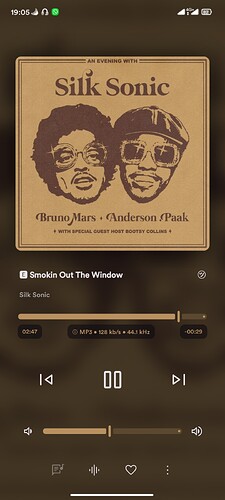 Screenshot_2025-04-04-19-05-27-839_app.symfonik.music.player